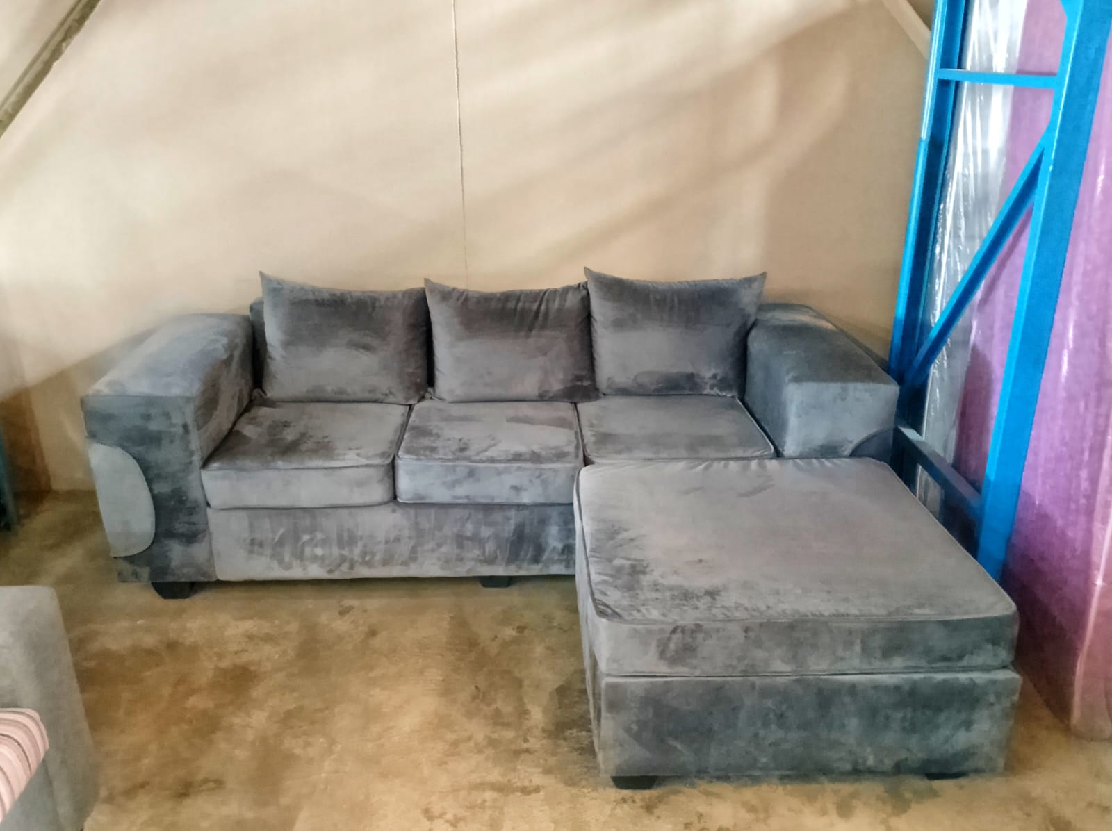 Swiss Corner Suite (Velvet)